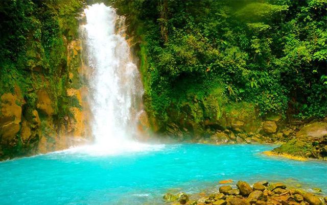 traveling costa rica Celeste River